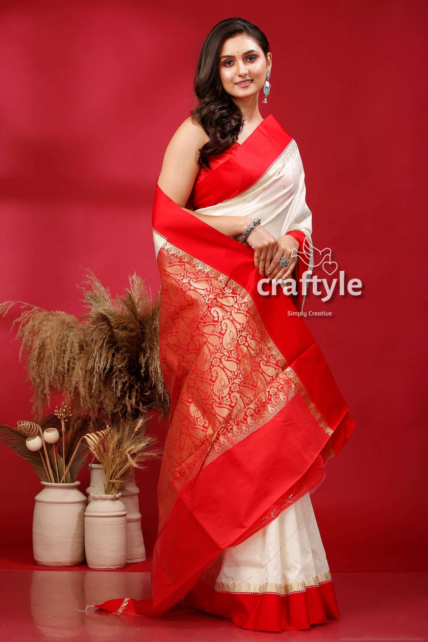 Crimson Red and White Gorod Silk Saree with Golden Zari Embellishment - Craftyle