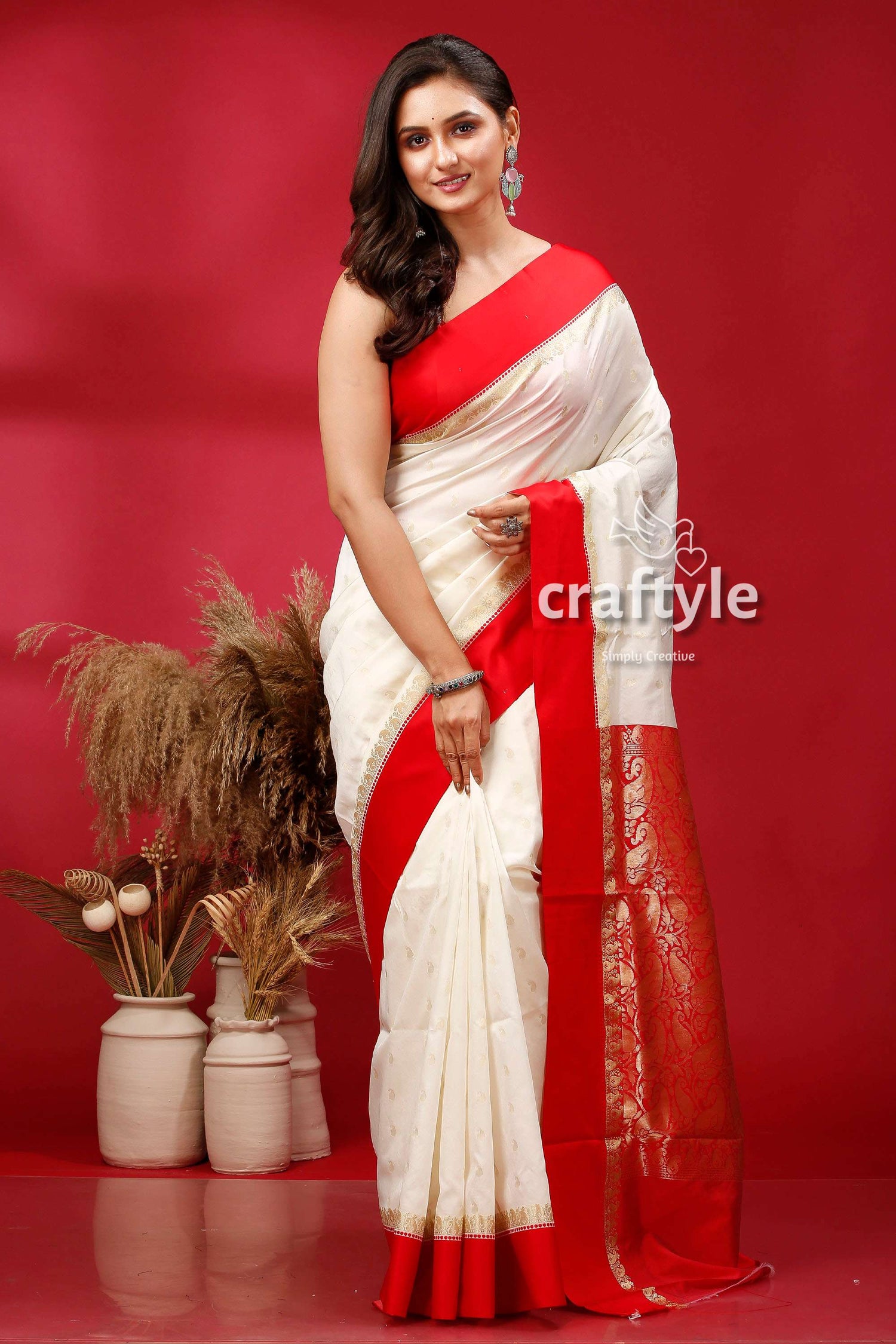 Crimson Red and White Gorod Silk Saree with Golden Zari Embellishment - Craftyle