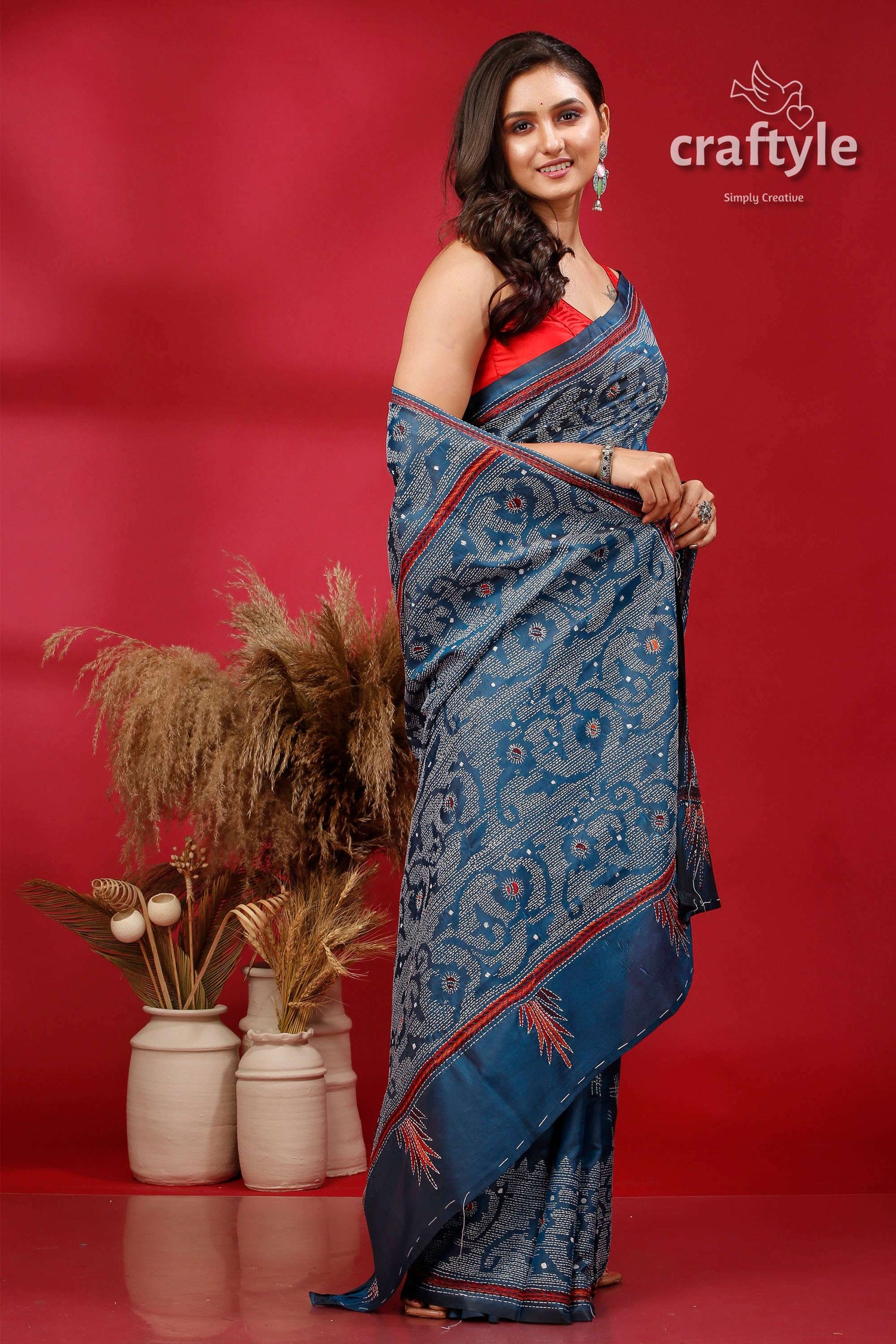 Dark Cobalt Blue Jamdani Motif Silk Kantha Work Saree - Craftyle