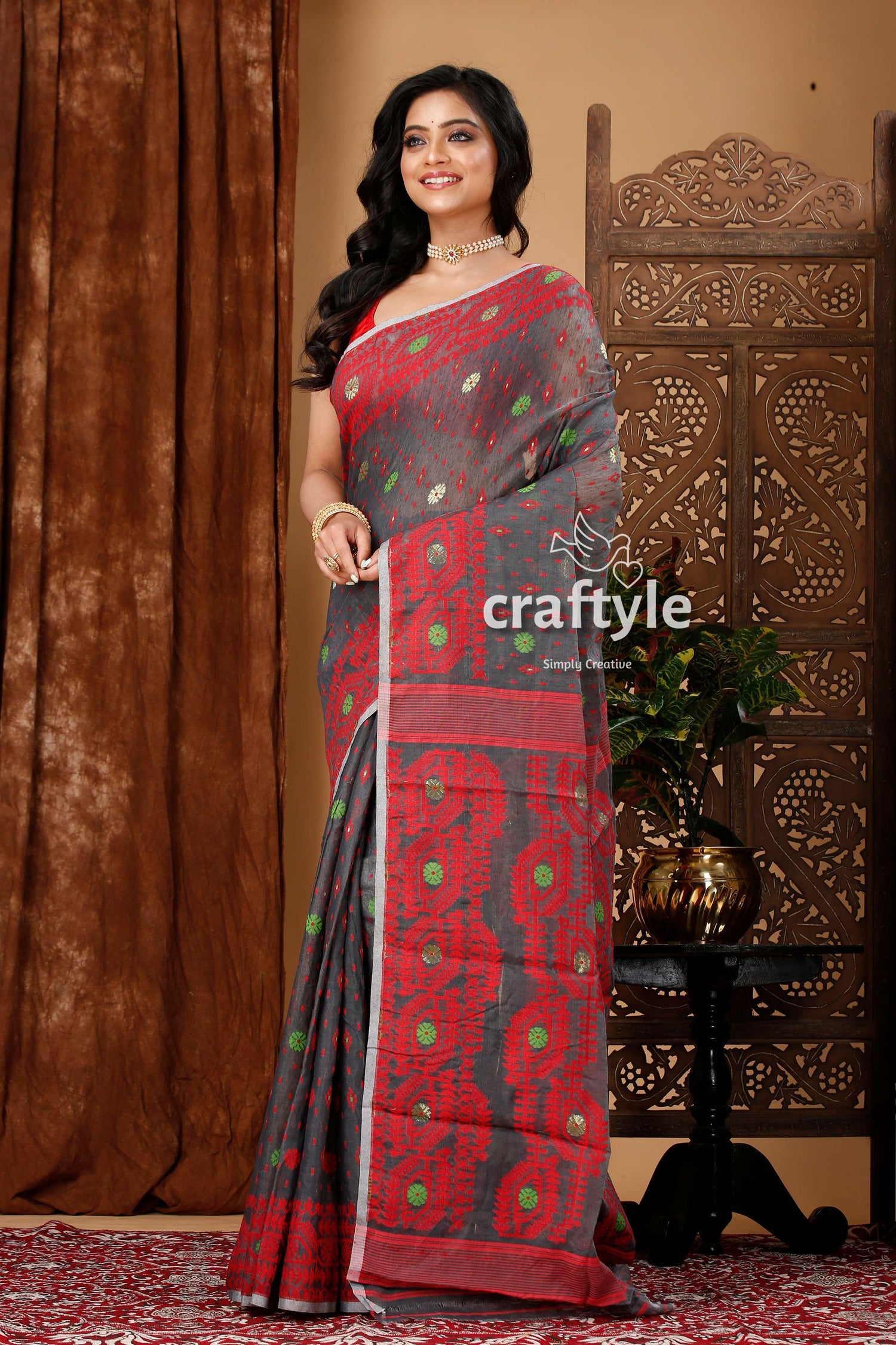 Dim Grey and Red Traditional Handloom Jamdani Sari - Craftyle