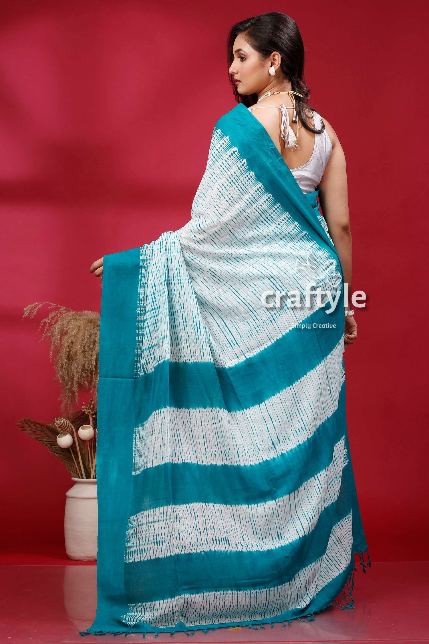 Green Shibori Handwoven Cotton Saree - Artisan Craftsmanship - Craftyle