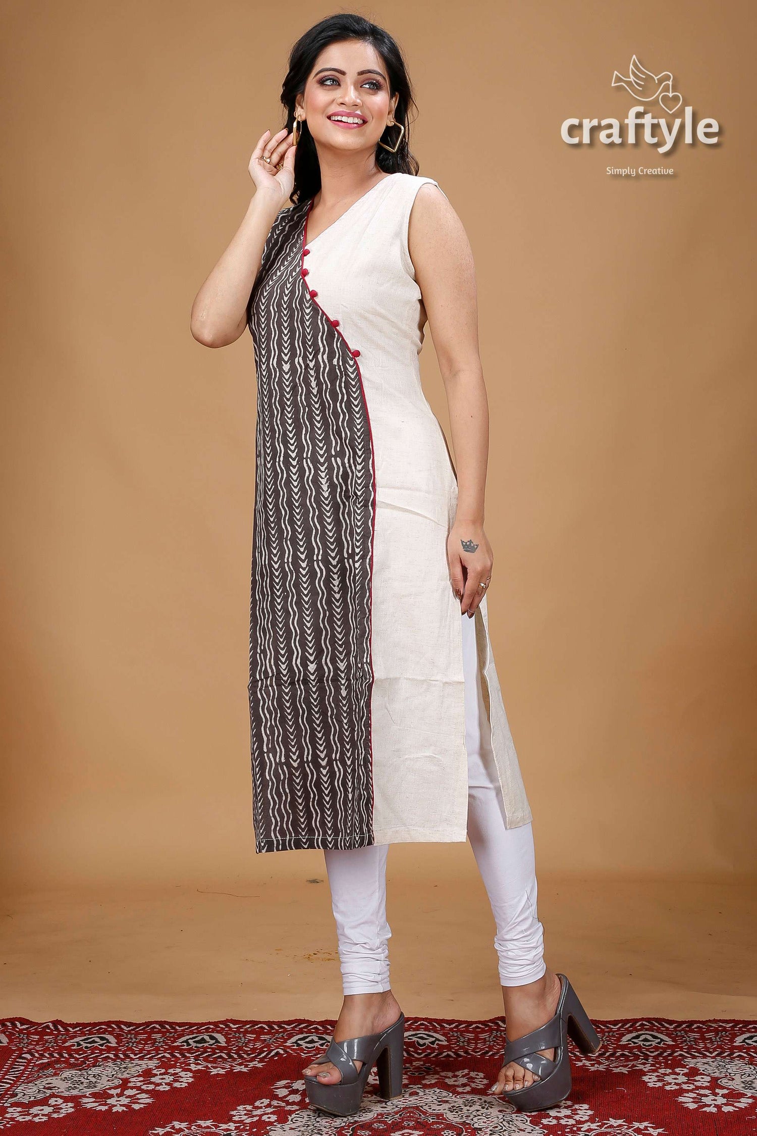 Grey and White Cotton Dabu Print Kantha Kurti - Craftyle