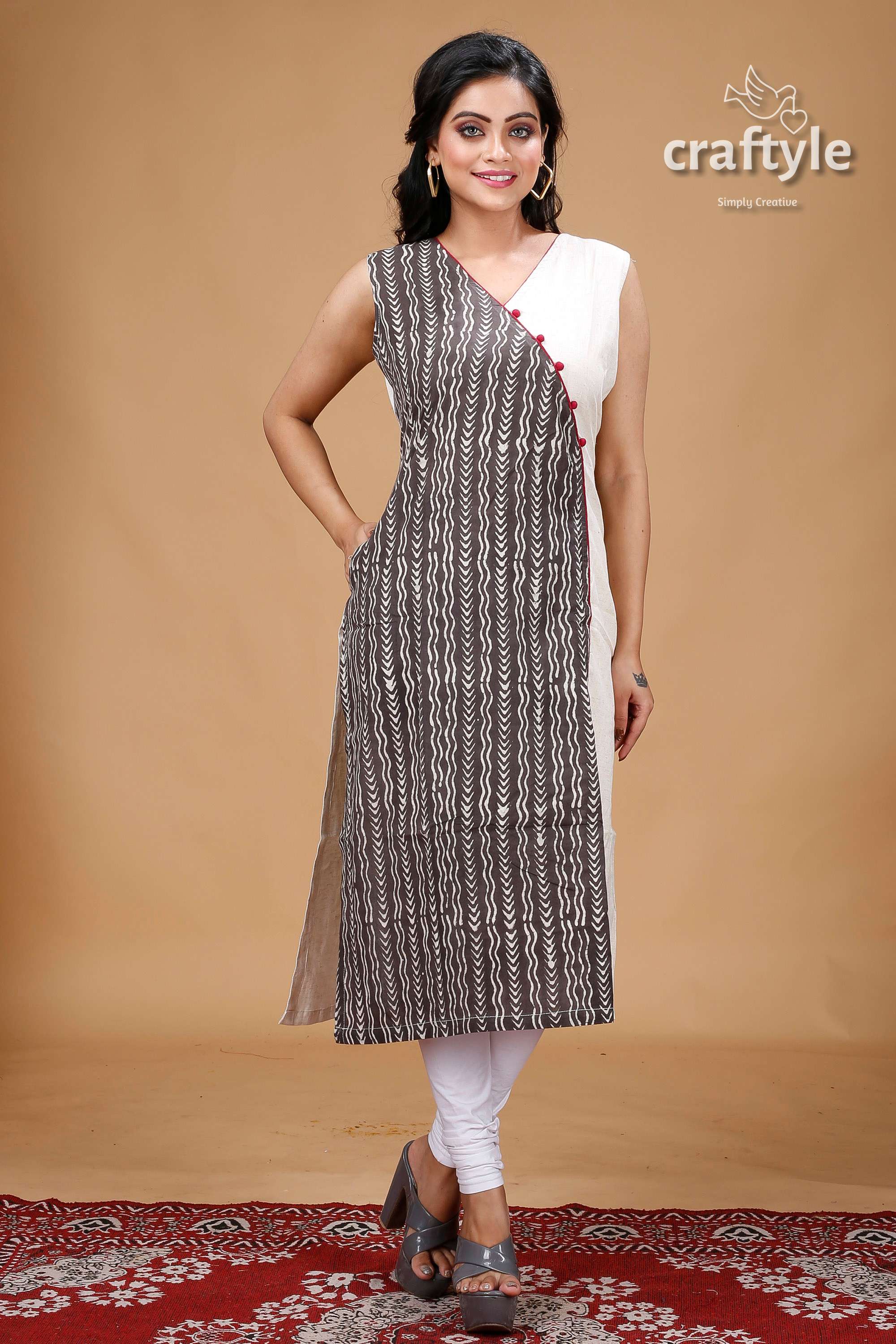 Grey and White Cotton Dabu Print Kantha Kurti - Craftyle