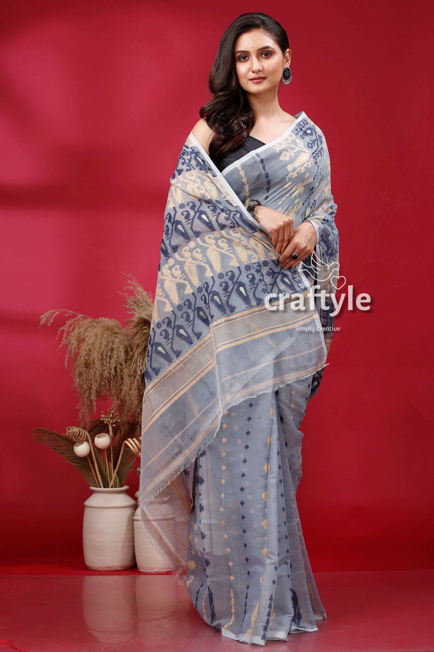 Gull Gray Bengal Handloom Jamdani Saree - Craftyle