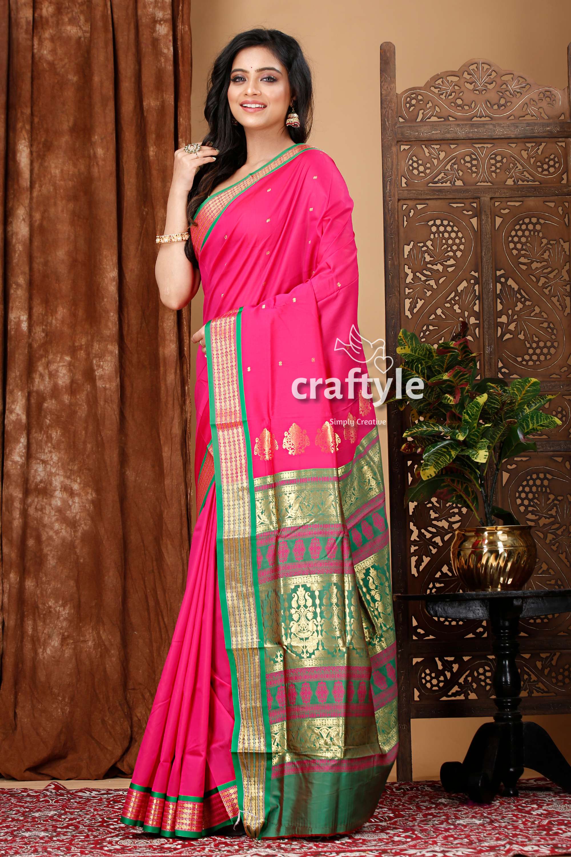 Magenta and Green Zari Border Bomkai Silk Saree - Craftyle