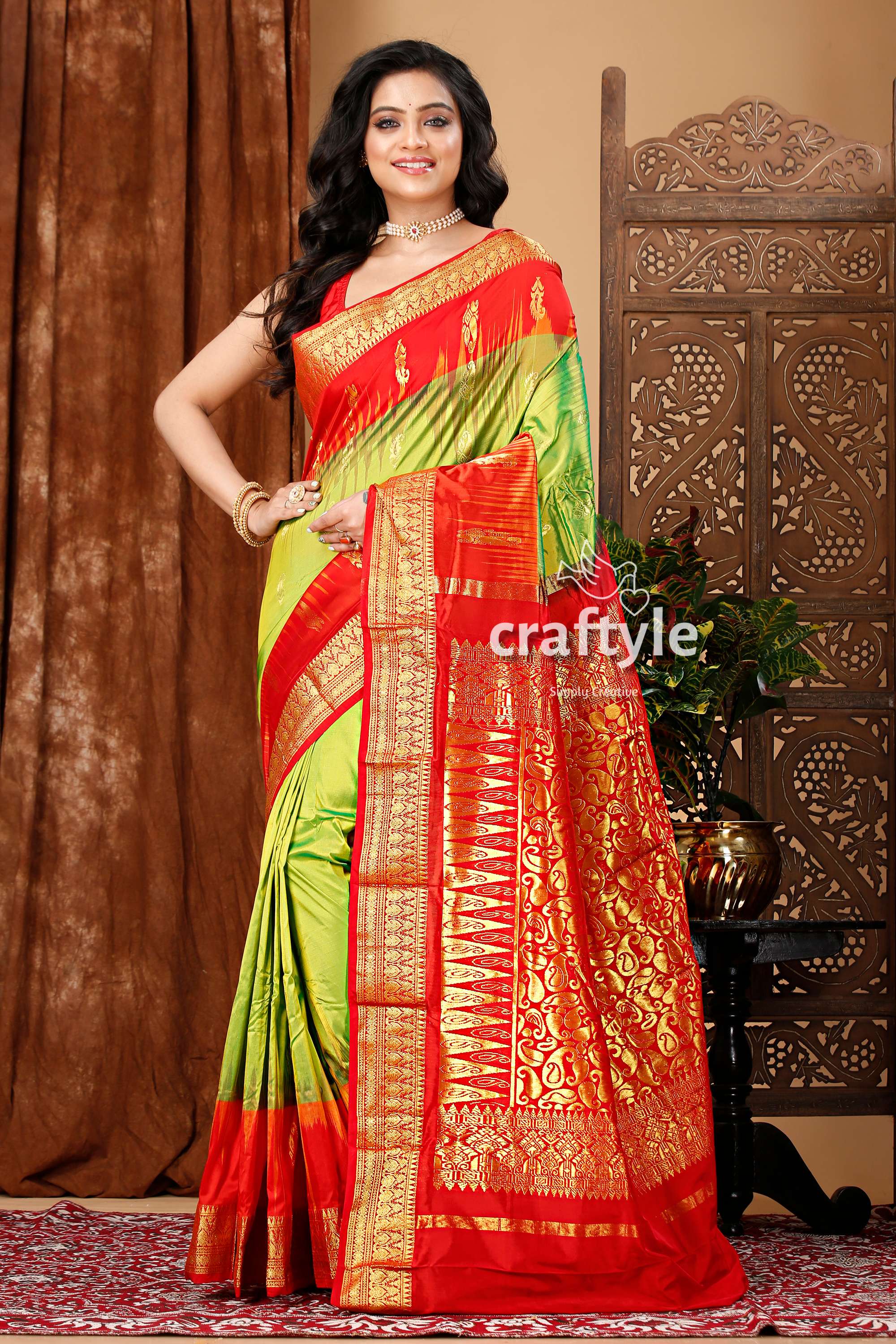 May Green and Red Kanjivaram Silk Saree - Craftyle