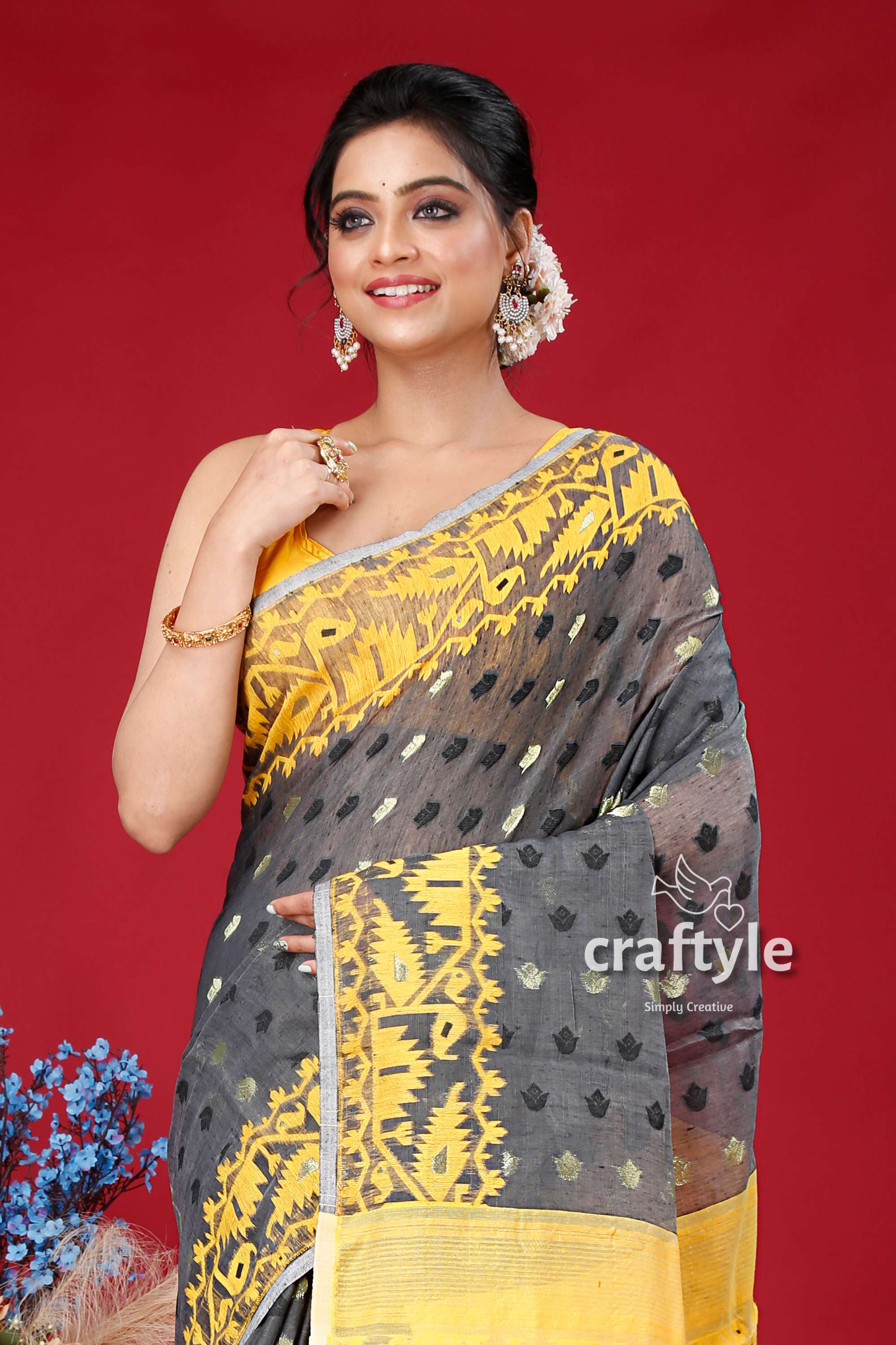 Mid Grey and Yellow Handloom Jamdani Sari - Luxurious Ethnic Wear - Craftyle