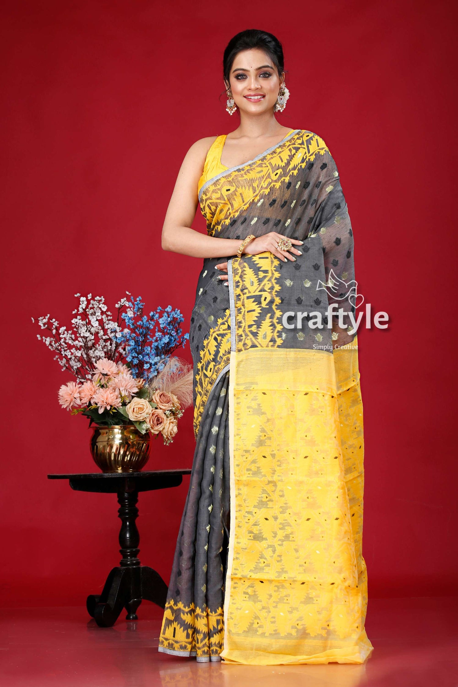 Mid Grey and Yellow Handloom Jamdani Sari - Luxurious Ethnic Wear - Craftyle