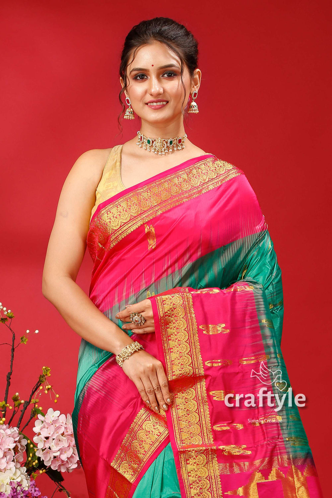 Persian Green and Magenta Kanjivaram Silk Saree - Classic Elegance for Any Occasion - Craftyle