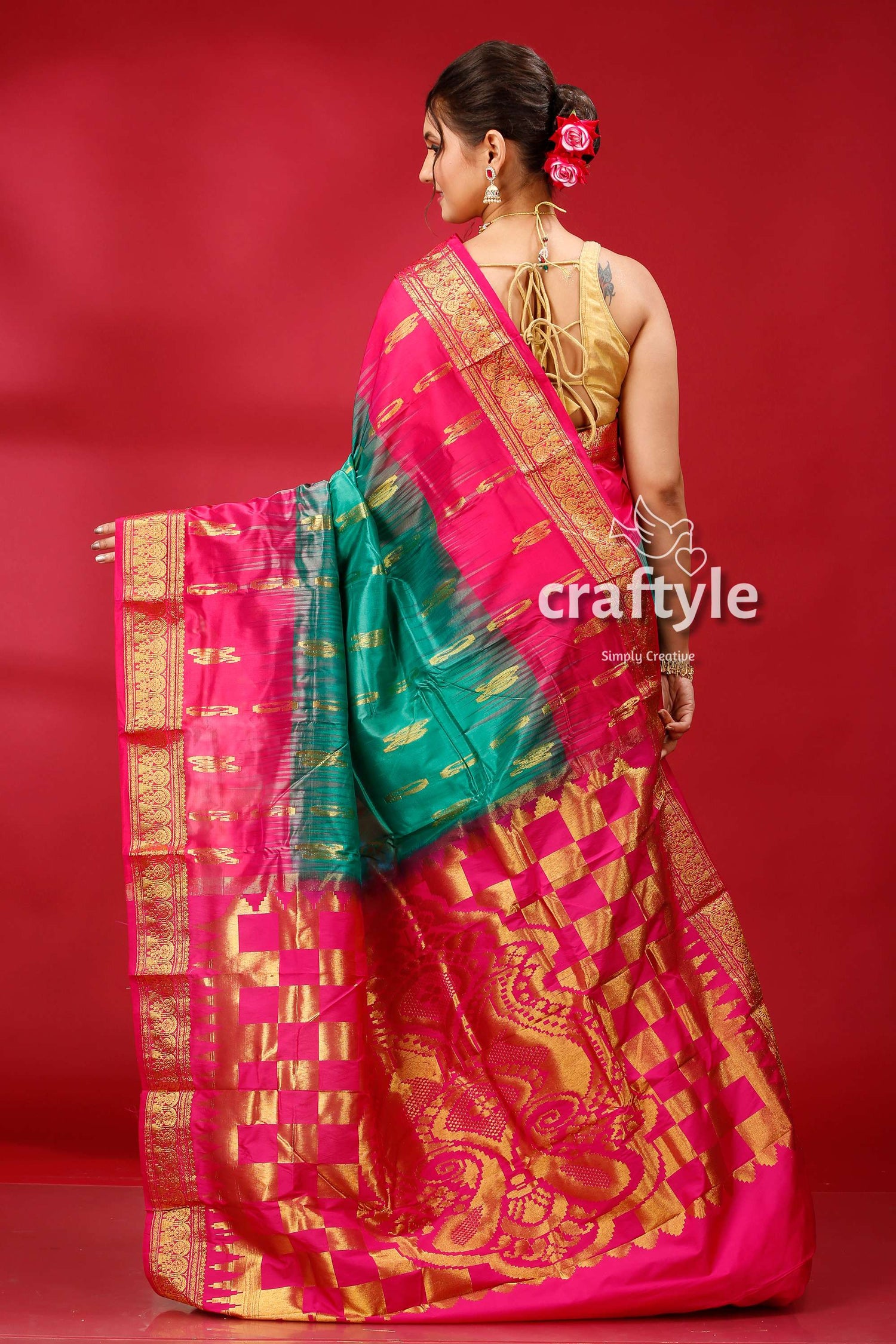 Persian Green and Magenta Kanjivaram Silk Saree - Classic Elegance for Any Occasion - Craftyle