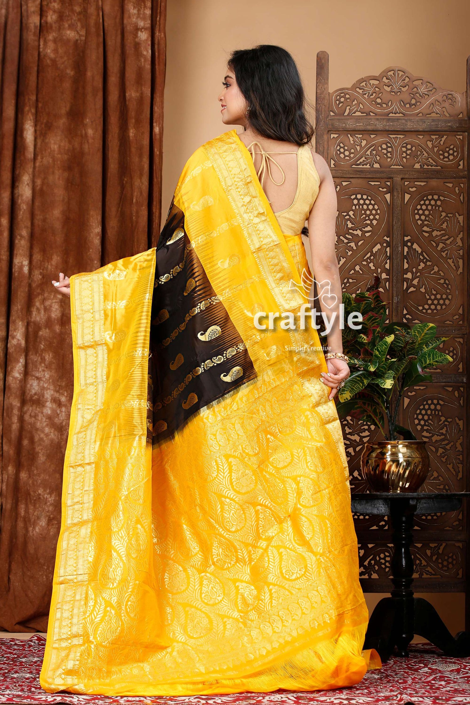 Stunning Coal Black and Yellow Kanjivaram Silk Saree - Perfect for Any Occasion - Craftyle