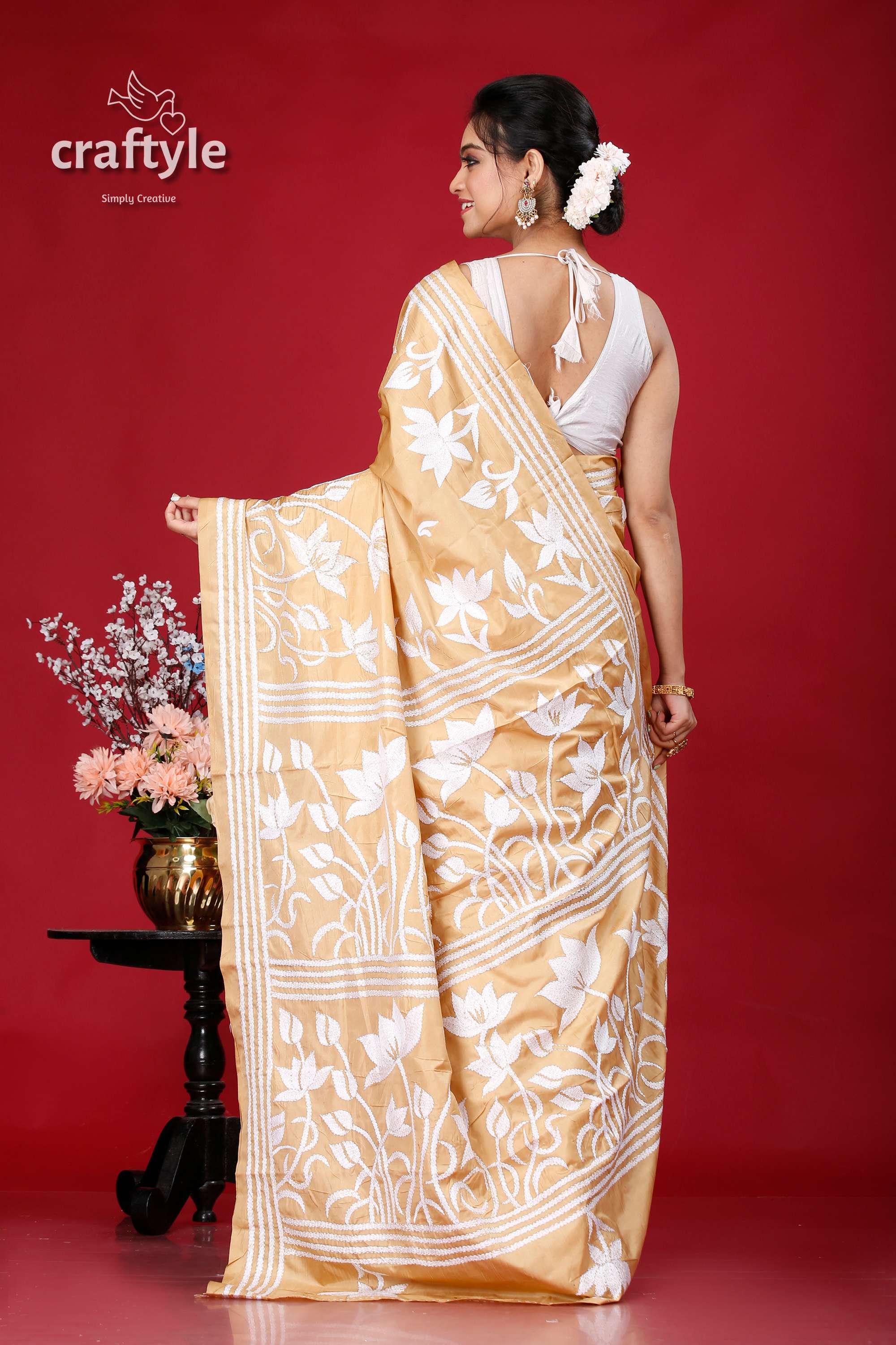 Tan White Lotus Design Silk Kantha Stitch Saree - Craftyle