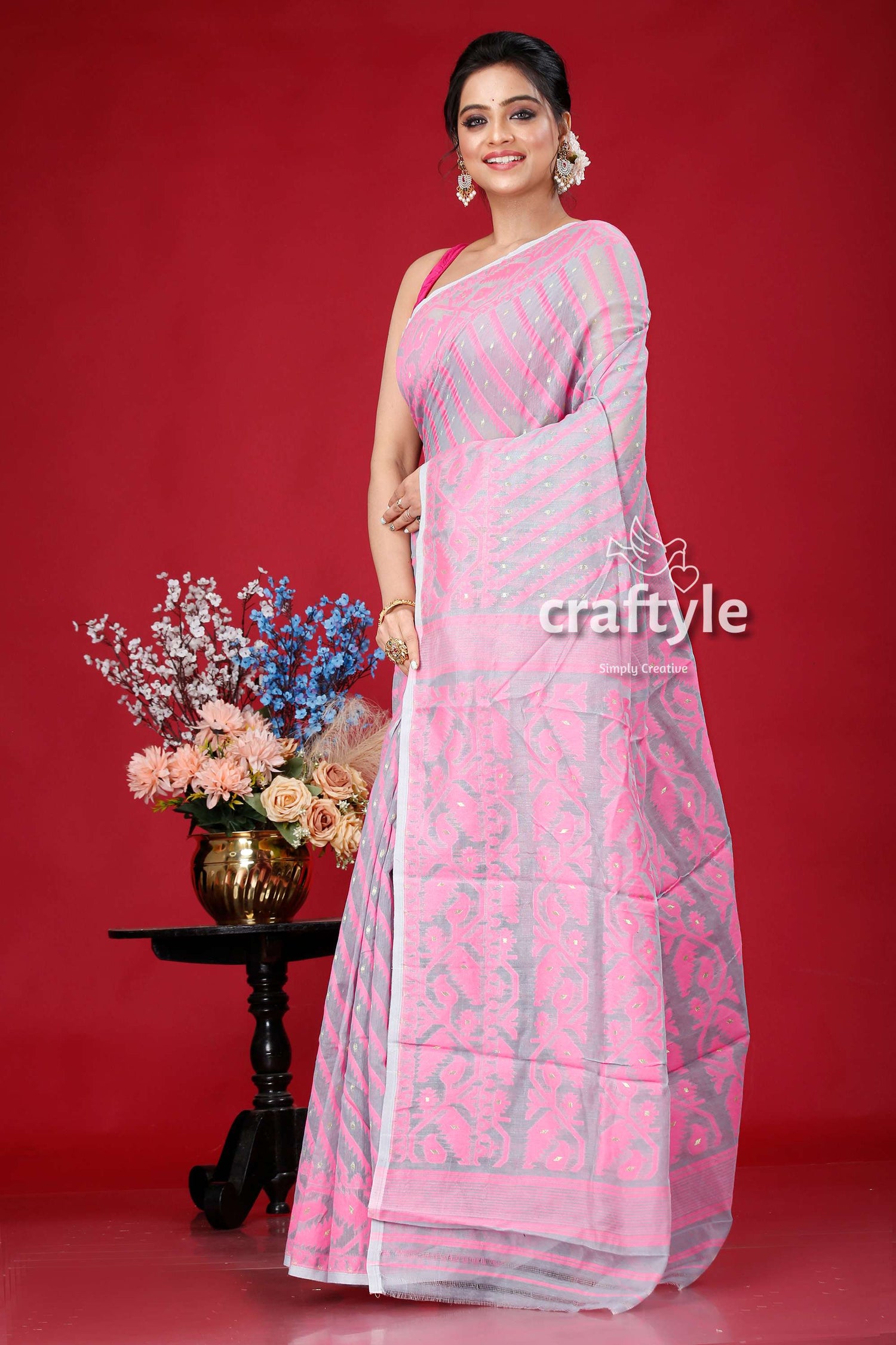 Tower Grey Pink Timeless Jamdani Saree - Perfect for Any Occasion - Craftyle